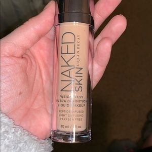 URBAN DECAY “naked skin foundation”
